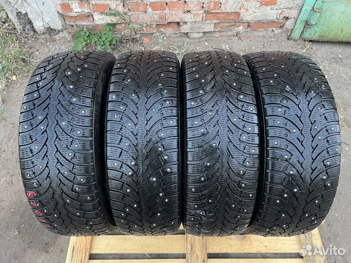 Pirelli Formula Ice 215/60 R17 102T