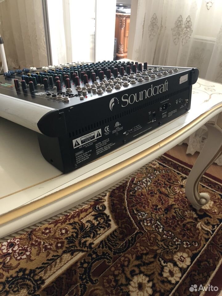 Микшерный пульт soundcraft