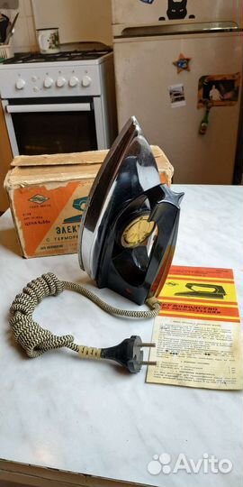 Утюг старинный