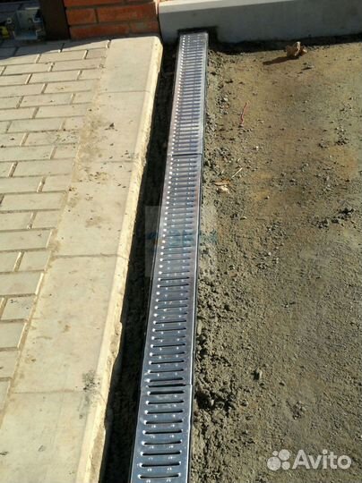 Пластиковые водоотводные лотки