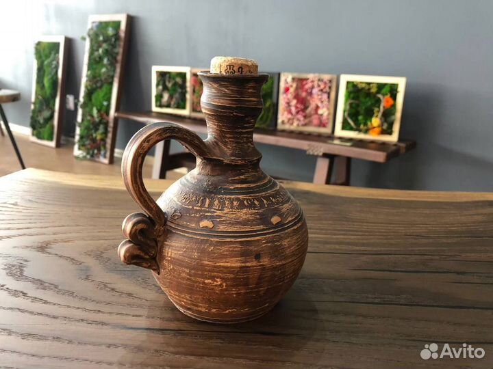 Кувшин с пробкой из глины ручной работы