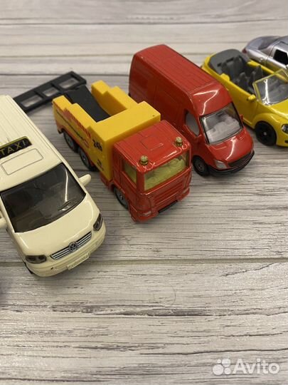 Модели машинок siku