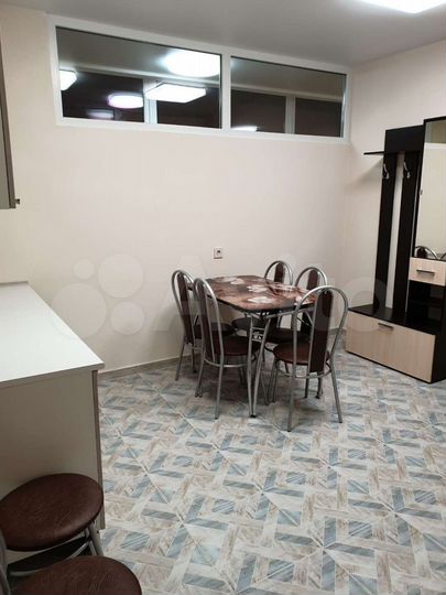 Комната 60 м², 1/2 эт.
