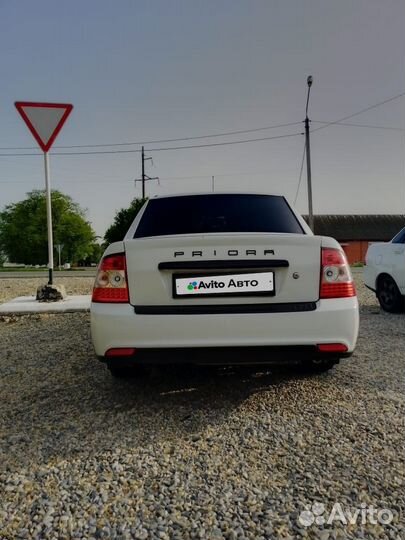 LADA Priora 1.6 МТ, 2012, битый, 300 000 км