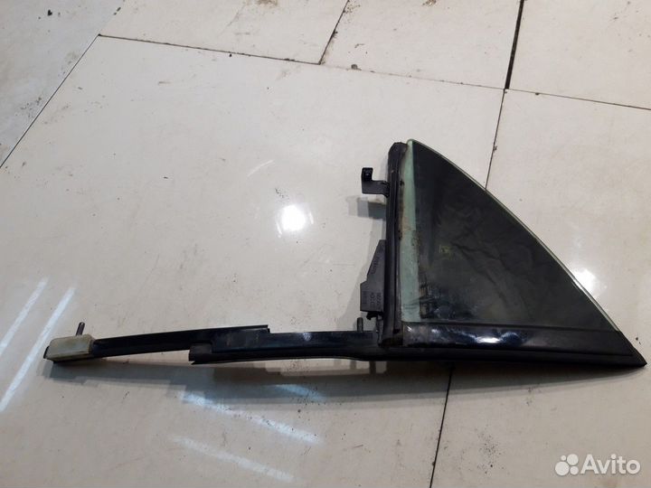 Глухое стекло (заднее, правое)