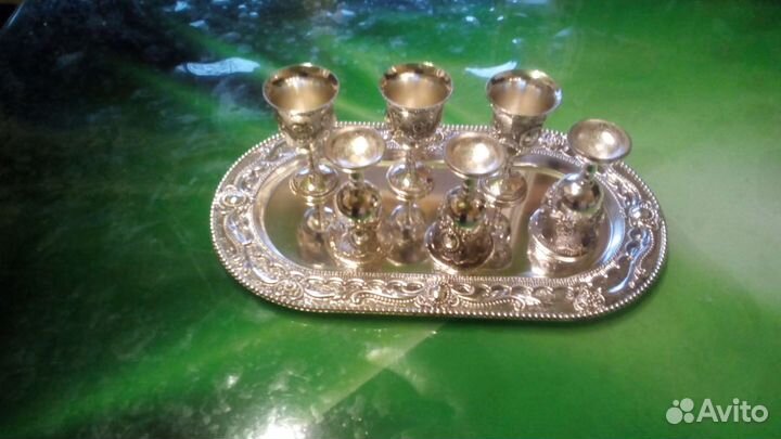 Рюмки с подносом с никелево-серебряным покрытием