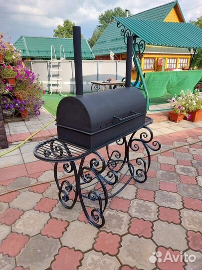 Мангал с крышей