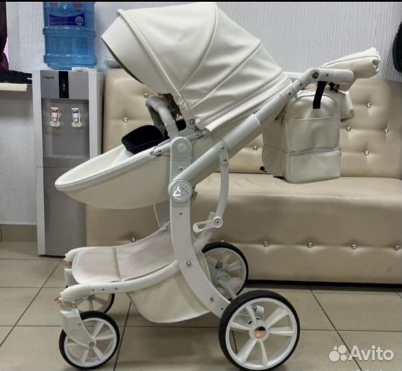 Новая белая коляска 2в1. Кожа