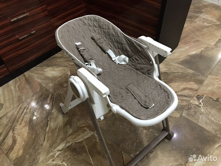 Стульчик для кормления Happy Baby Berny classic