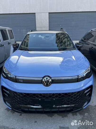 Volkswagen Tiguan L 2.0 AMT, 2024, 2 400 км