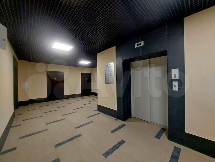 4-к. квартира, 100 м², 1/10 эт.