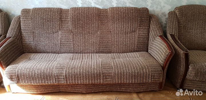 Диван и два кресла