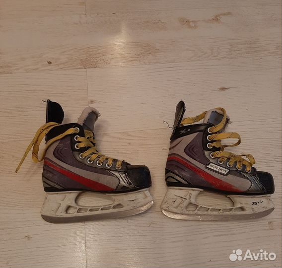Коньки хоккейные Bauer и майки
