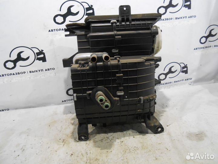 Корпус отопителя Hyundai Elantra XD 1.6l АКПП