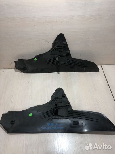 Накладка консоли правая Skoda Octavia A5