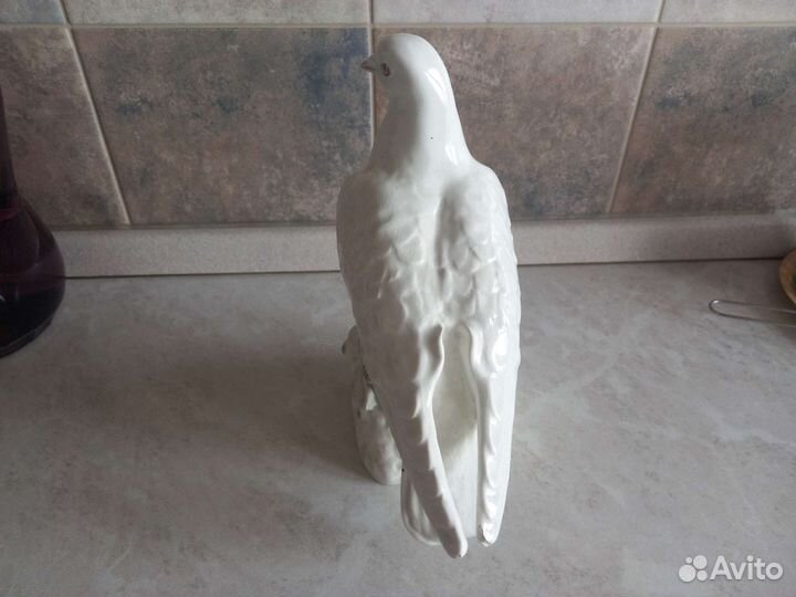 Статуэтка голубь конаково
