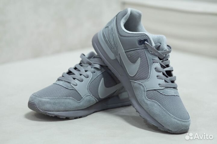 Кроссовки Nike air