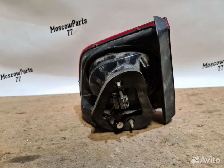 Фонарь крышки багажника левый Tiguan