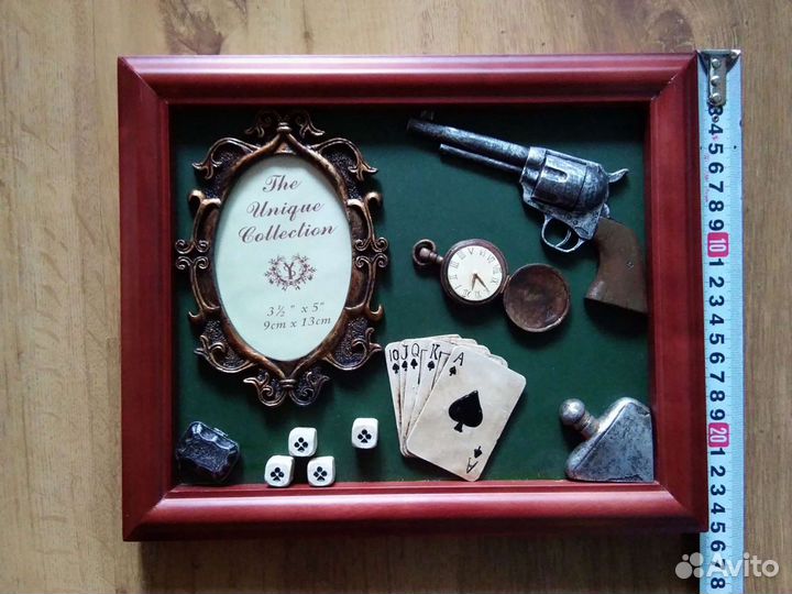 Фоторамка пистолет карты часы кубики