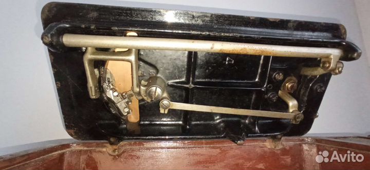 Швейная машинка зингер б/у