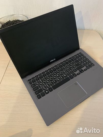 Ноутбук Asus чистый как новый
