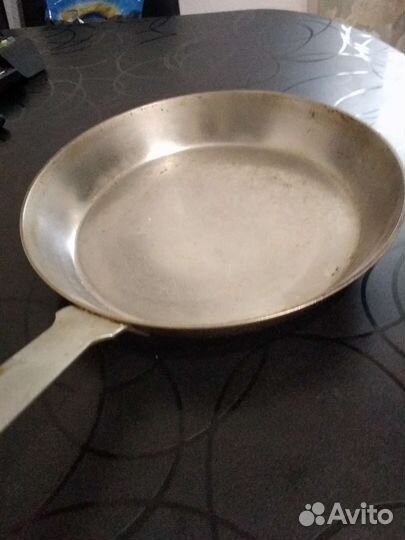 Чугунная сковорода СССР