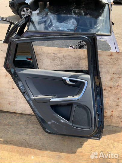 Левая задняя дверь Вольво V60 Volvo V60 2010-2013