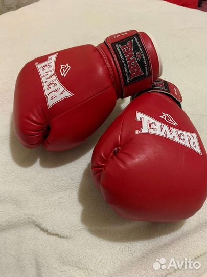 Боксерские перчатки