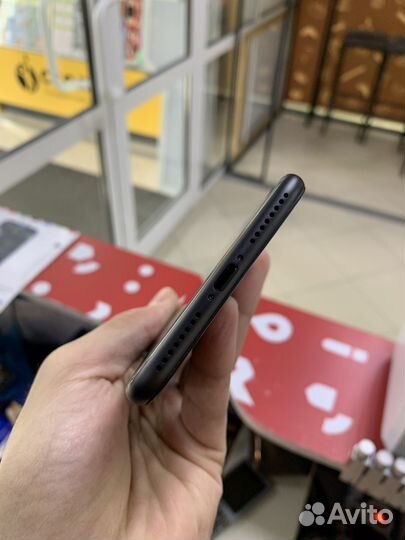 iPhone 8 Plus, 64 ГБ