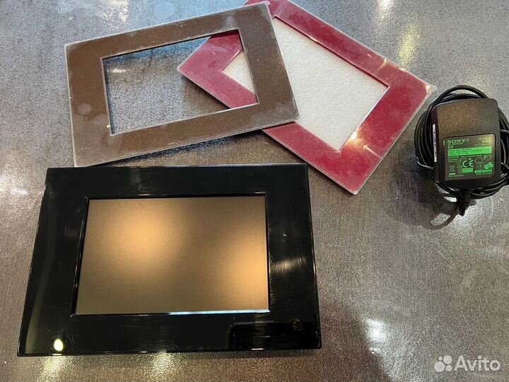 Фоторамка Sony DPF- E72N