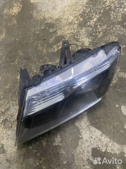 Фара передняя левая Nissan Terrano D10