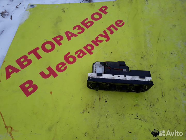 64111387340 Блок управления печкой BMW E36