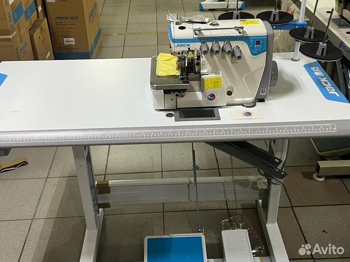 Оверлок для трикотажа 4-х нитка Jack E4S-4-M03/333