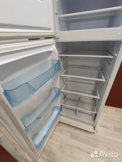 Холодильник бирюса