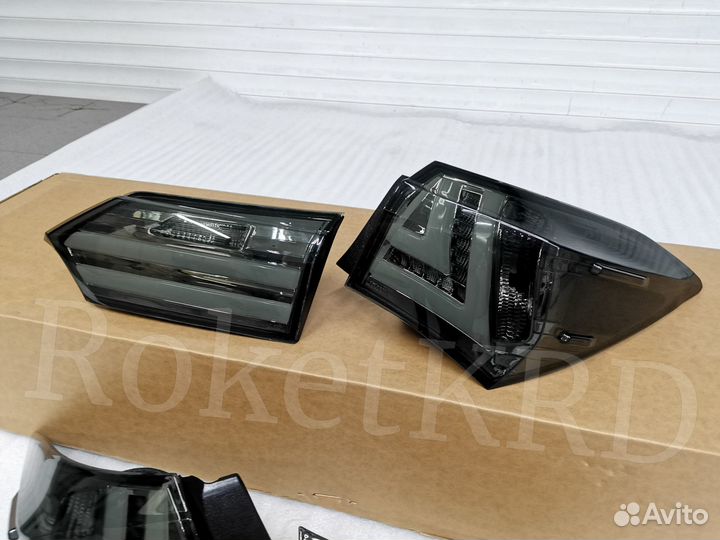 Задние фонари Toyota Corolla 180 12-2019 г T7678