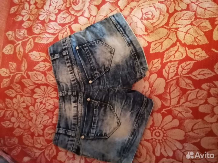 Джинсовые шорты