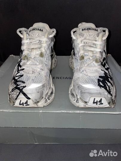 Balenciaga runner graffiti 2.0