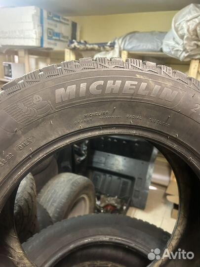 Michelin X-Ice North 4 215/65 R17C 106T