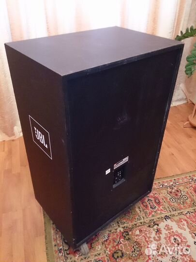 Сабвуфер Концертный Студийный JBL 4648a