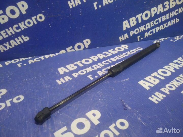 Амортизатор крышки багажника Infiniti Fx37