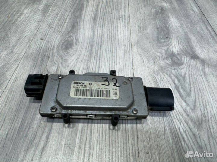 Блок управления вентилятором Ford Focus 3 pnda