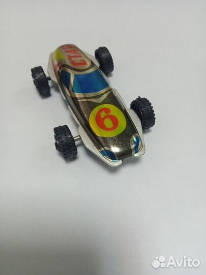 Гоночные машинки старт