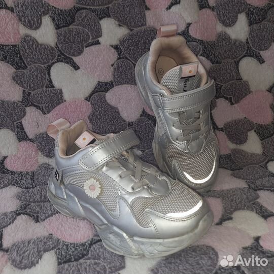 Кроссовки для девочки