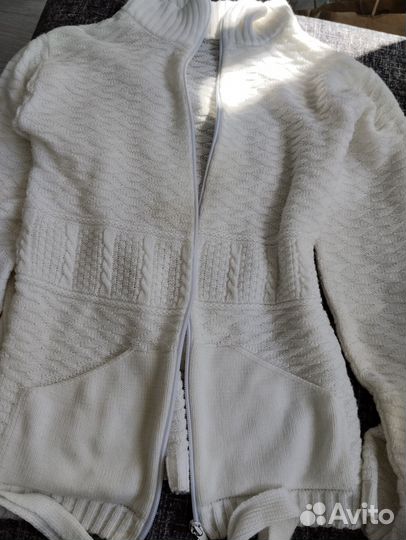 Кофта вязаная молочного цвета