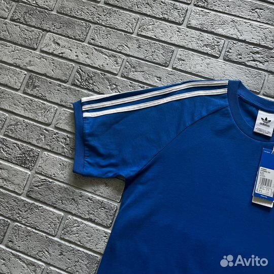 Футболка Adidas originals новая 3 strips