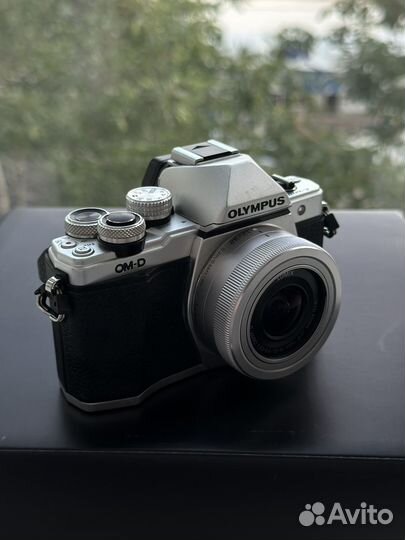 Фотоаппарат olympus om d e m10 mark 2
