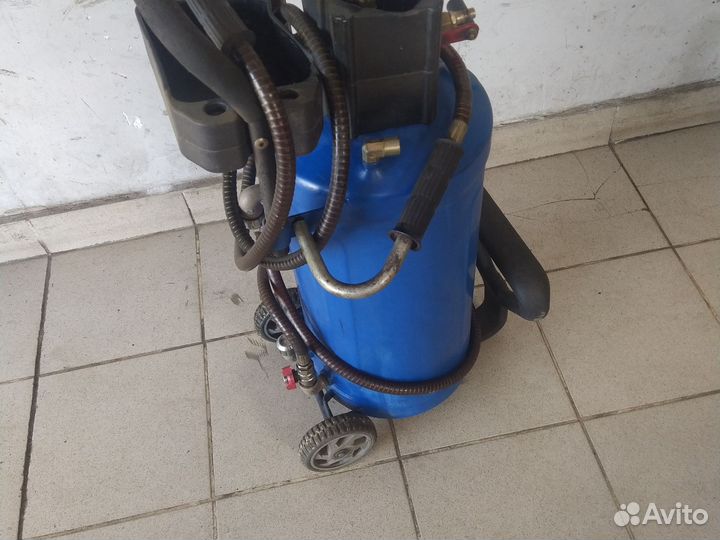 Аппарат для откачки масла вакуумный