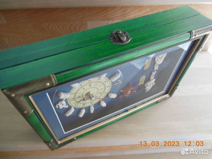 Ключница с часами настенная