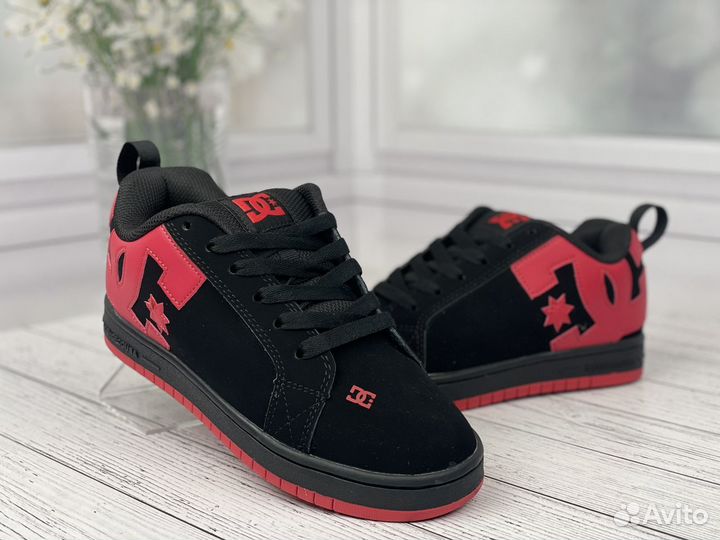 Кроссовки дутыши DC Shoes Court Graffic