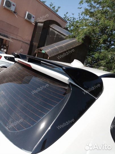 Спойлер BMW X5 F15 X5M F85 с выемкой черный